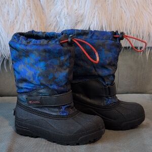 Columbia Camo Blue and Black Snow Boots Size Youth 3